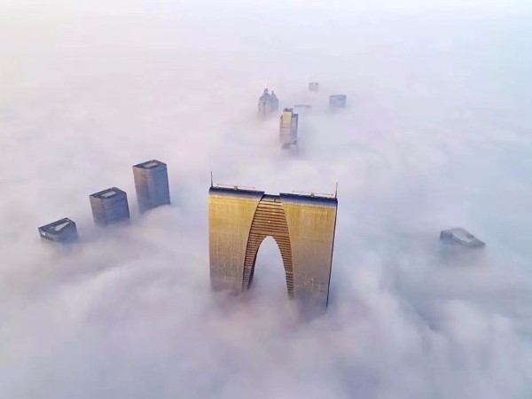 在霧霾天，讓索樂圖光導照明系統為人們的健康“保駕護航”